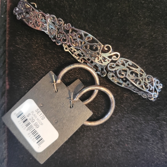 Bracelet&Earrings Costume Jewelry,Earrings never worn,purchased set w/ necklace. - Picture 2 of 6